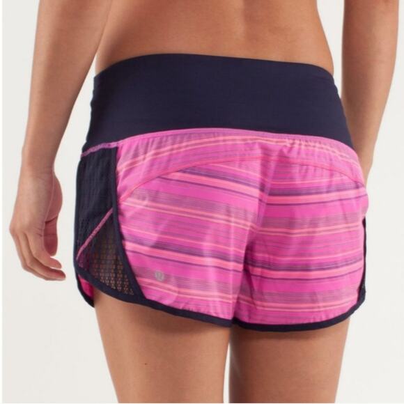 Lululemon Run: Sun Sprinter Short size 4 - Picture 4 of 8